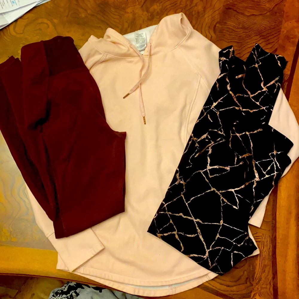 BUNDLE OF 3 two leggings and 1 hooded sweatshirt